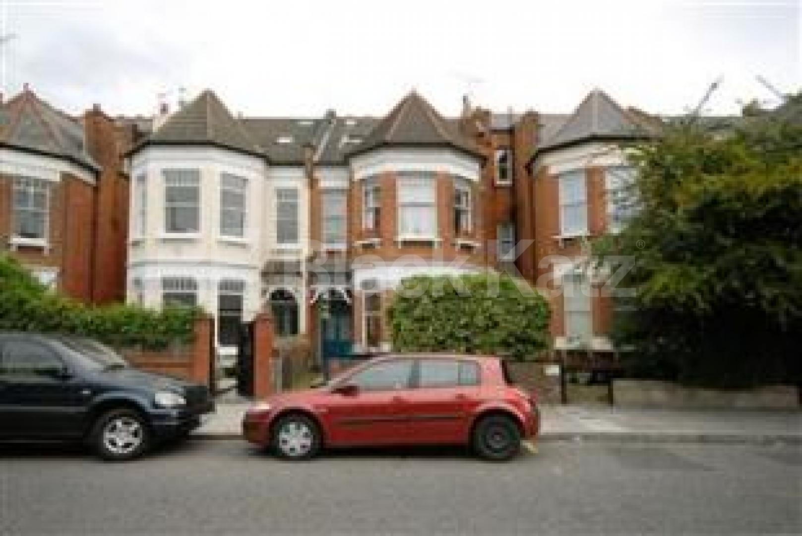 			NEW INSTRUCTION!, Studio Apartment, 1 bath, 1 reception Studio			 Ferme Park Road, CROUCH END